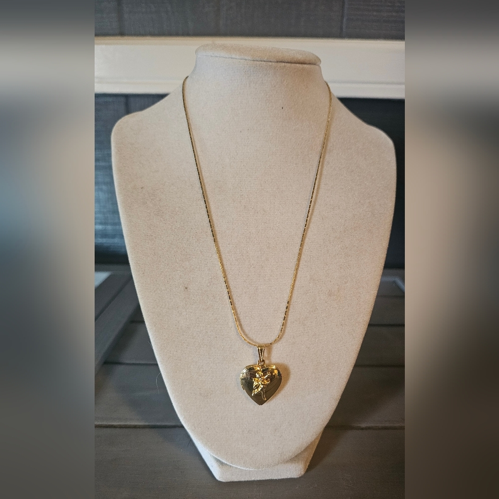 Gold-Tone Heart Locket Necklace | 18"